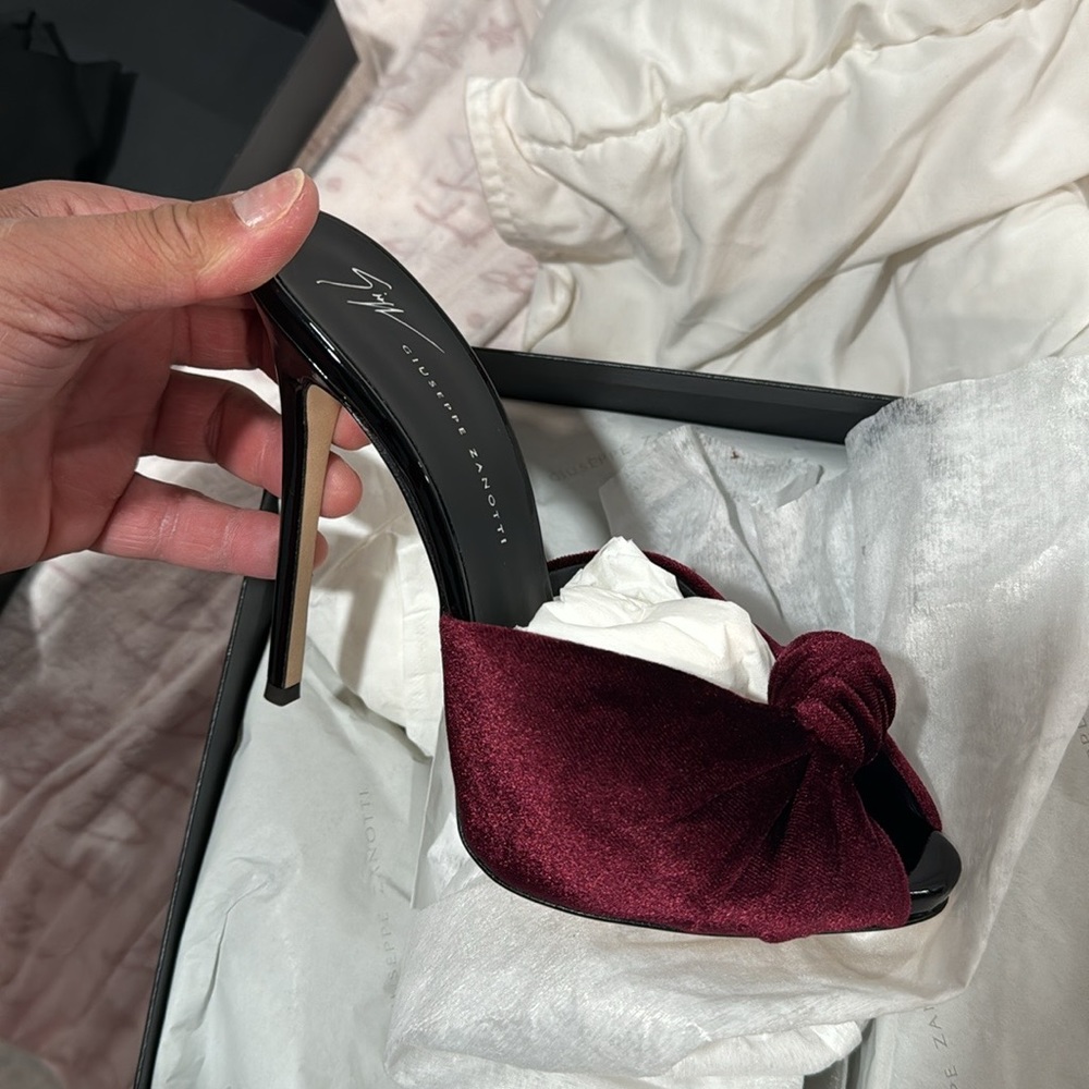Bridget 120mm velvet pump